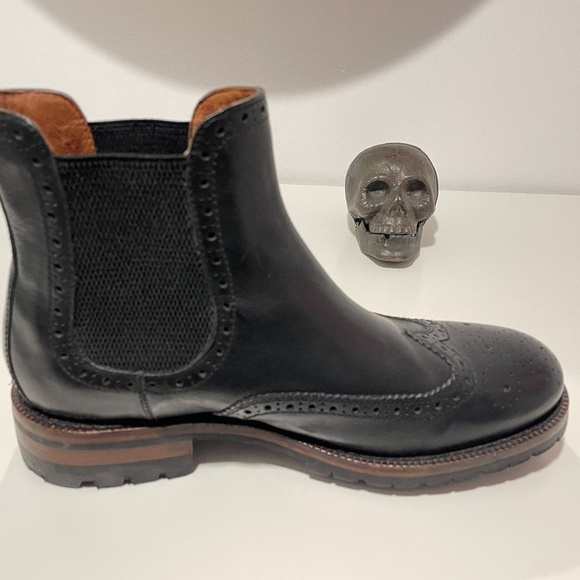 Frye Black Leather Wingtip Chelsea Boots
